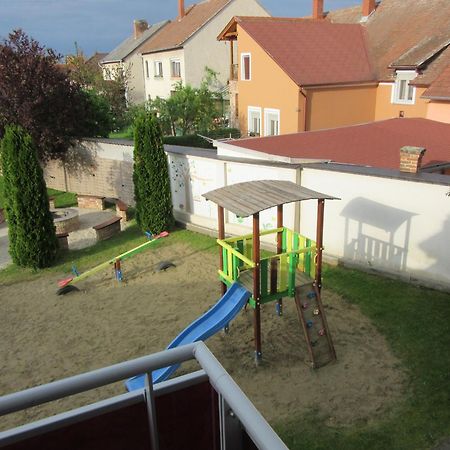 Zafir Sziget Apartman Sárvár Εξωτερικό φωτογραφία