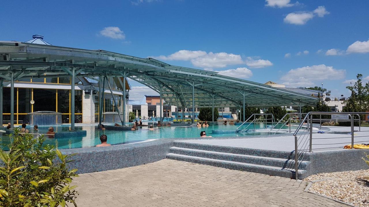 Zafir Sziget Apartman Sárvár Εξωτερικό φωτογραφία