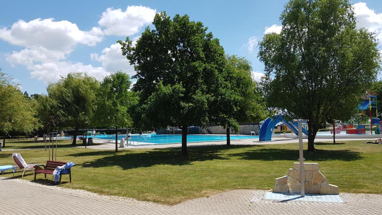 Zafir Sziget Apartman Sárvár Εξωτερικό φωτογραφία