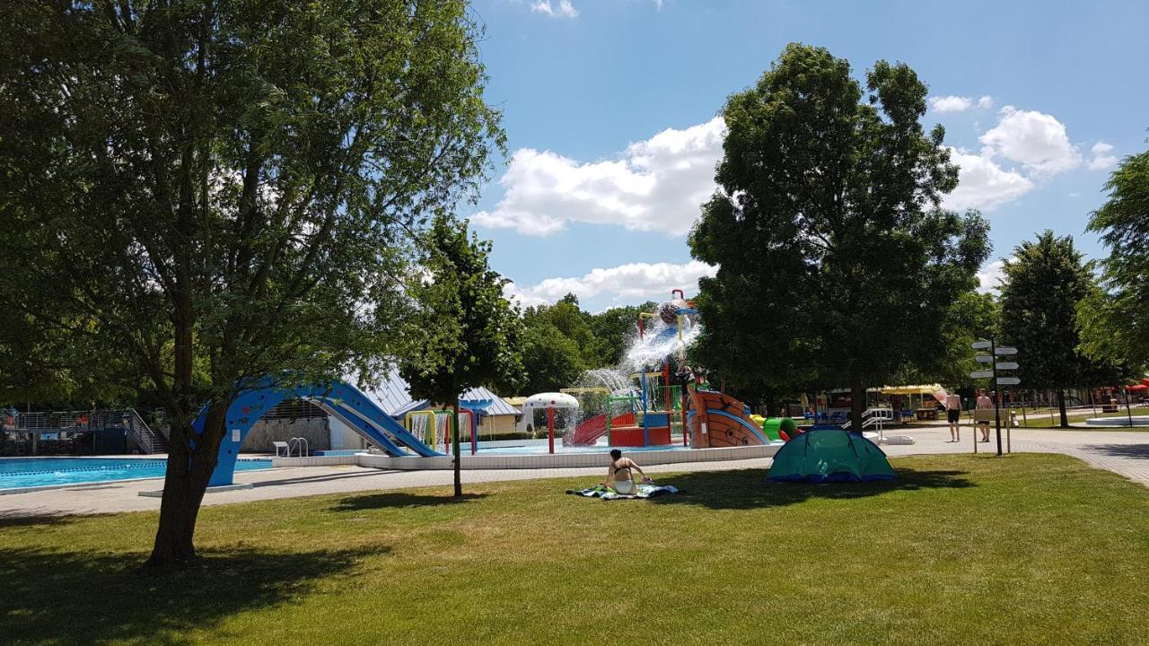 Zafir Sziget Apartman Sárvár Εξωτερικό φωτογραφία