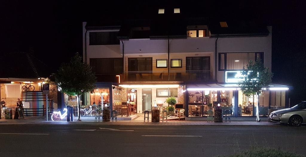 Zafir Sziget Apartman Sárvár Εξωτερικό φωτογραφία